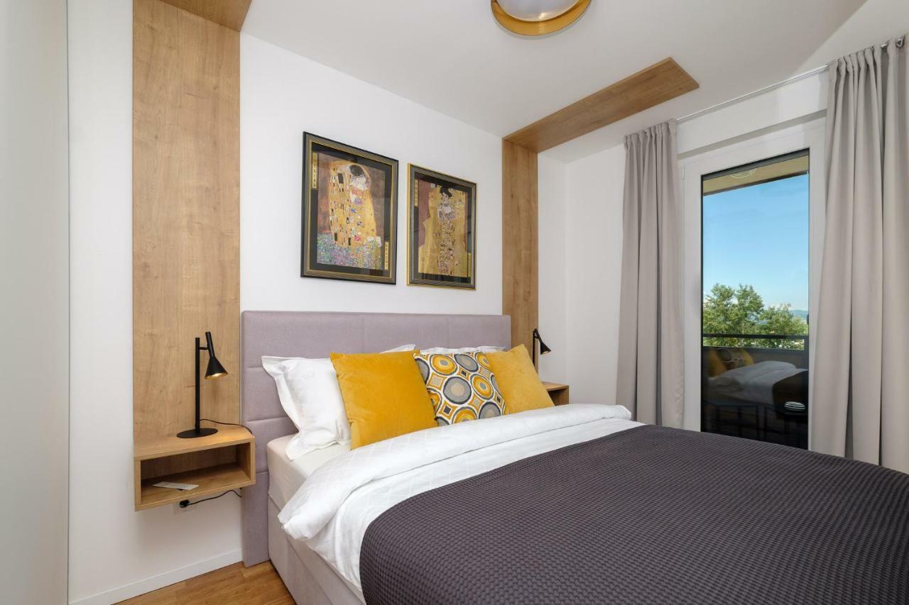 Studio Apartman Krila Wings- Parking In Garage Zagreb Buitenkant foto