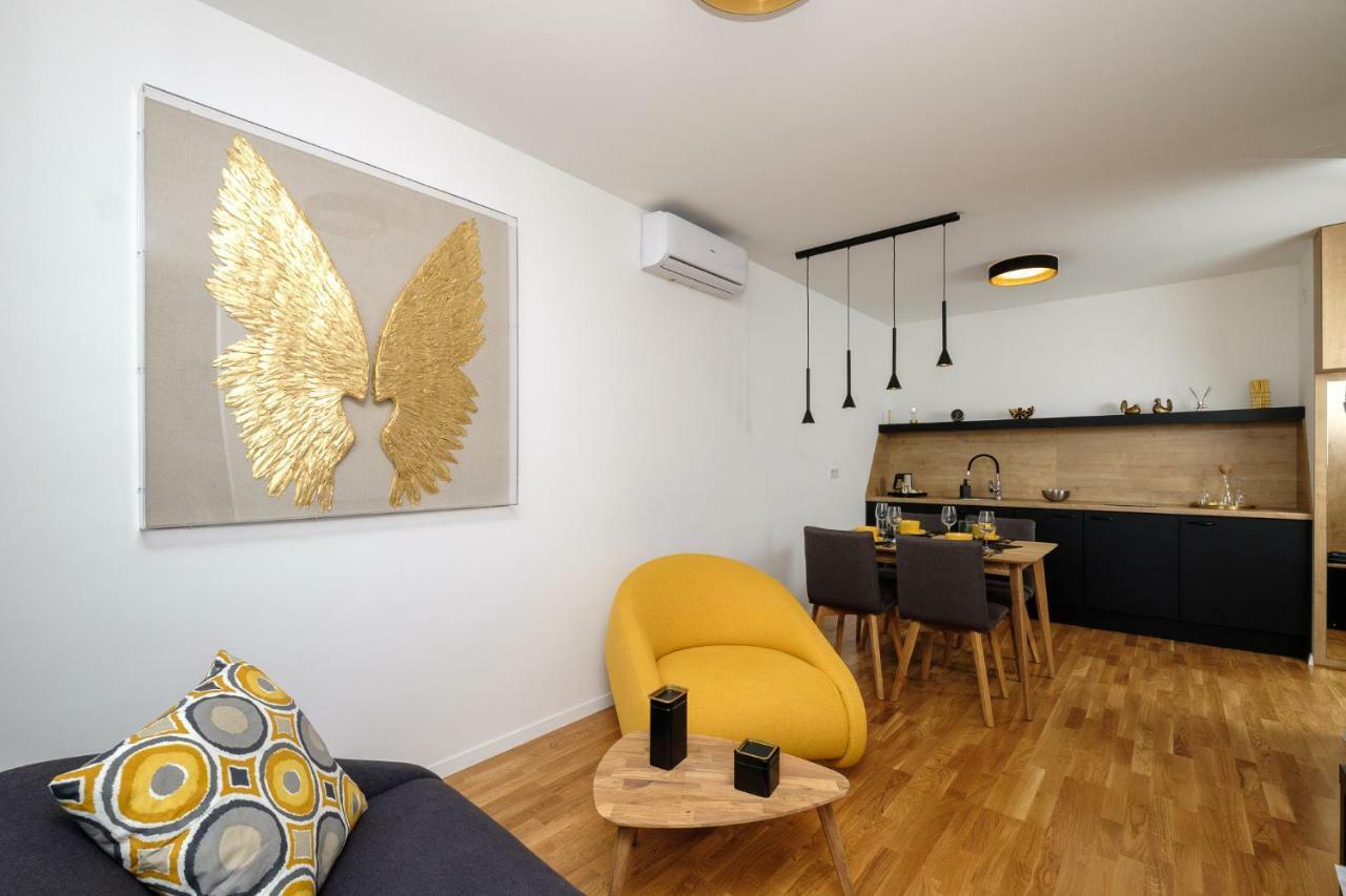 Studio Apartman Krila Wings- Parking In Garage Zagreb Buitenkant foto