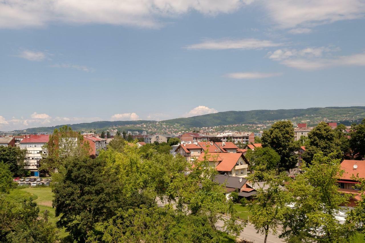 Studio Apartman Krila Wings- Parking In Garage Zagreb Buitenkant foto